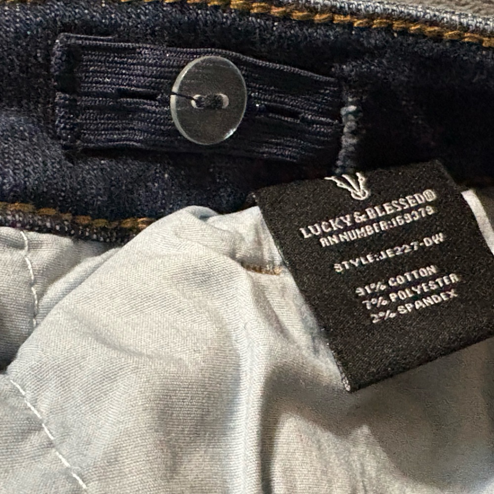 Lucky & Blessed•High Rise Flare Jeans - Picture 5 of 7